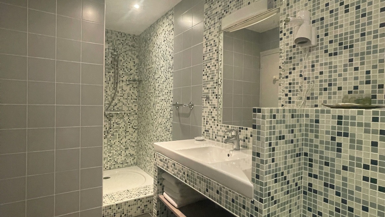 Photo of Bathroom in Plouer-sur-Rance