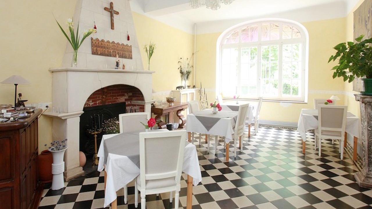 Photo of Others in Bram