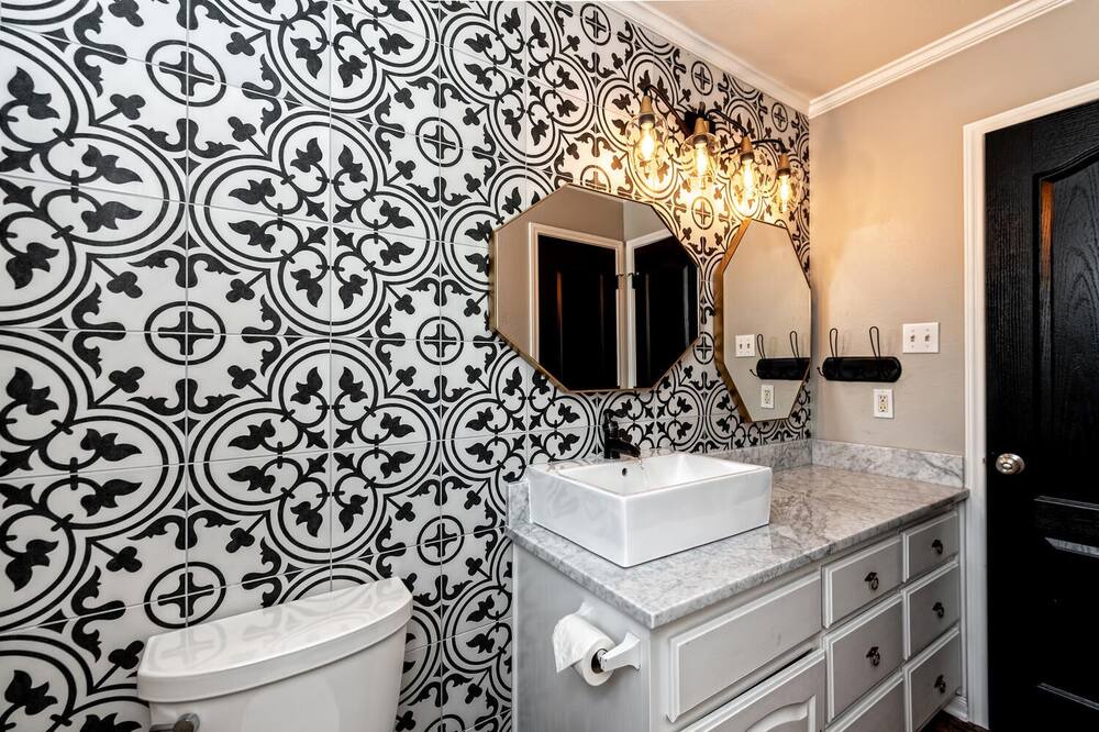 Photo of Bathroom in Robinson