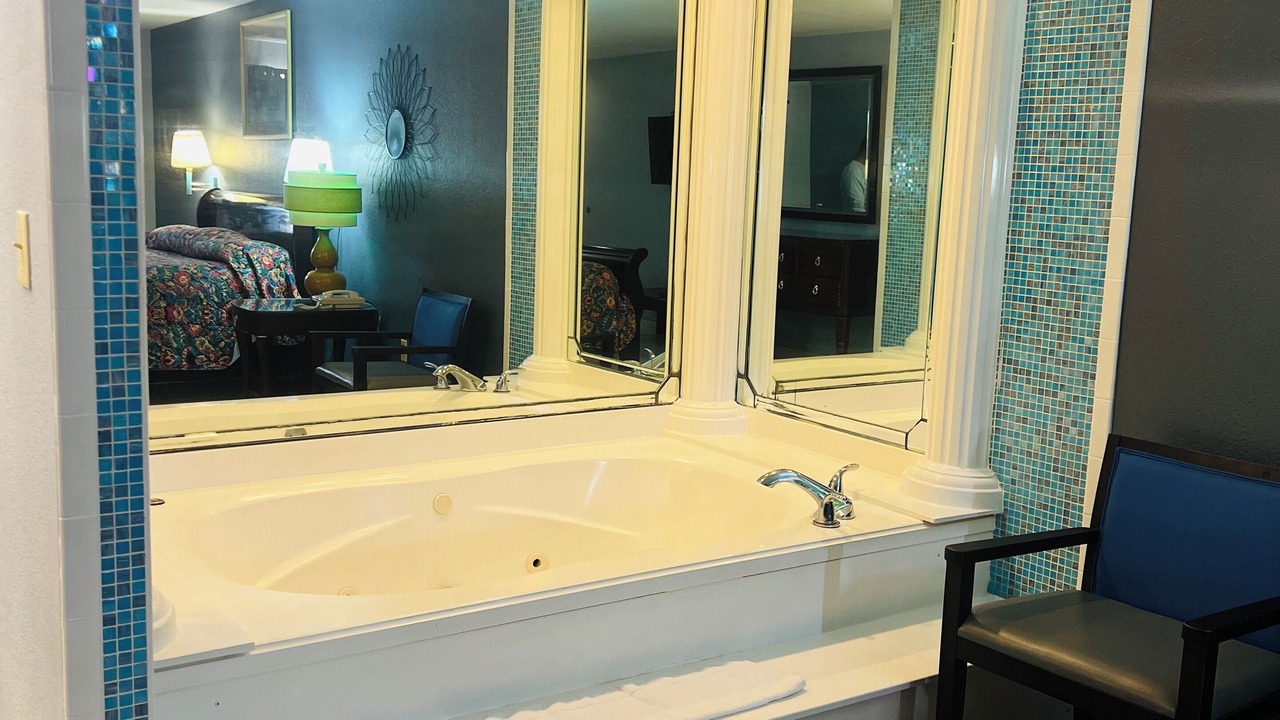 Photo of Bedroom in Lobdell/Woodale