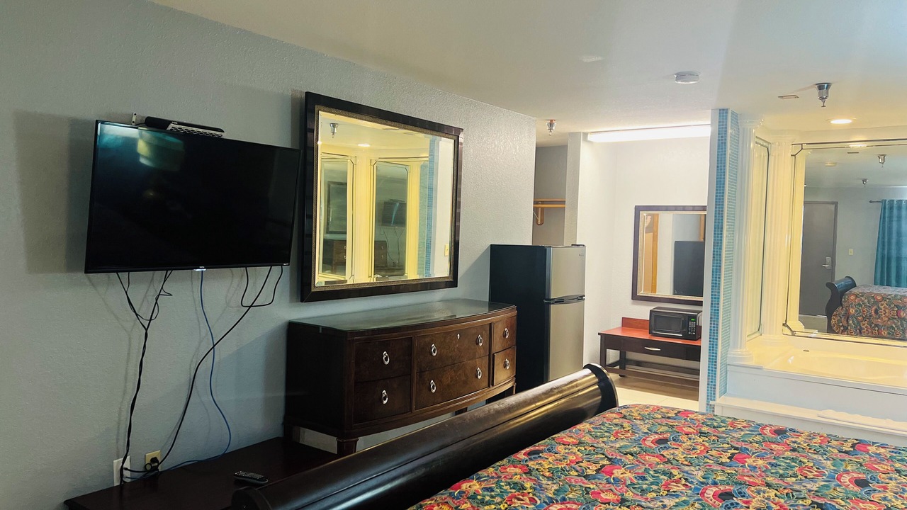 Photo of Bedroom in Lobdell/Woodale
