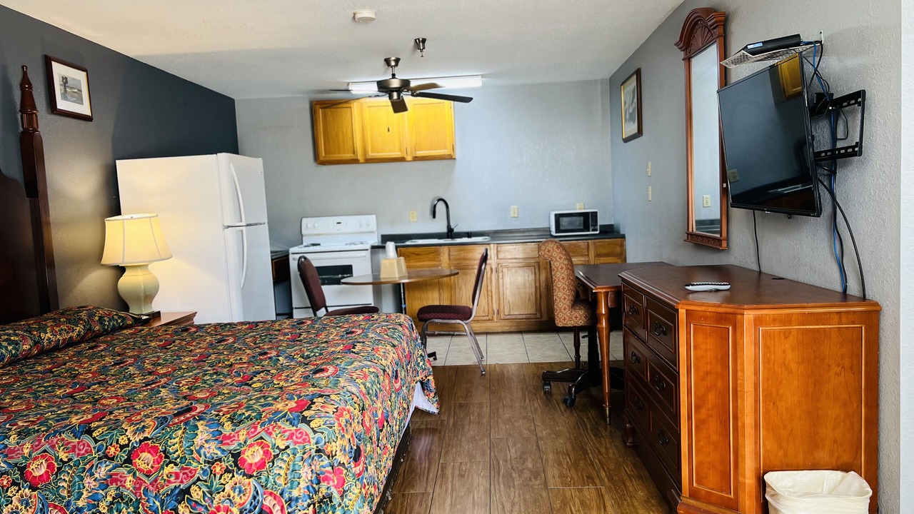 Photo of Bedroom in Lobdell/Woodale