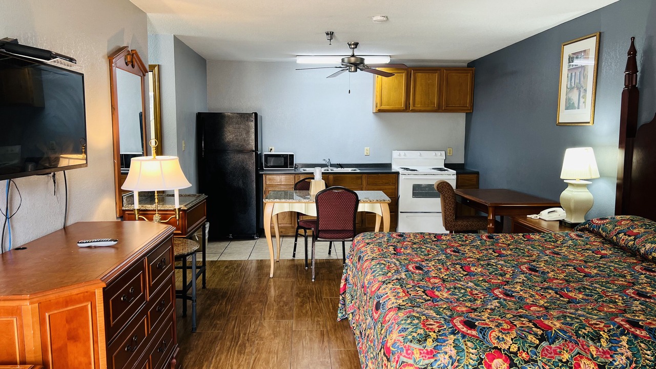 Photo of Bedroom in Lobdell/Woodale