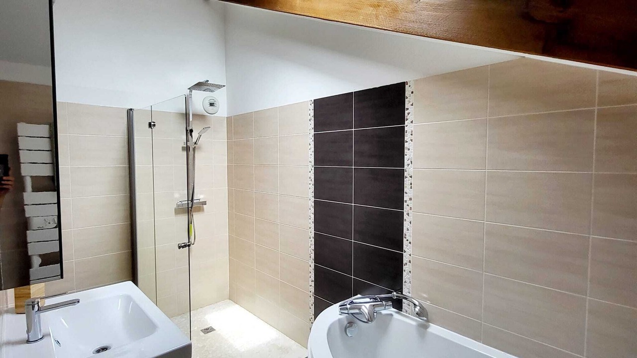 Photo of Bathroom in Cherisey