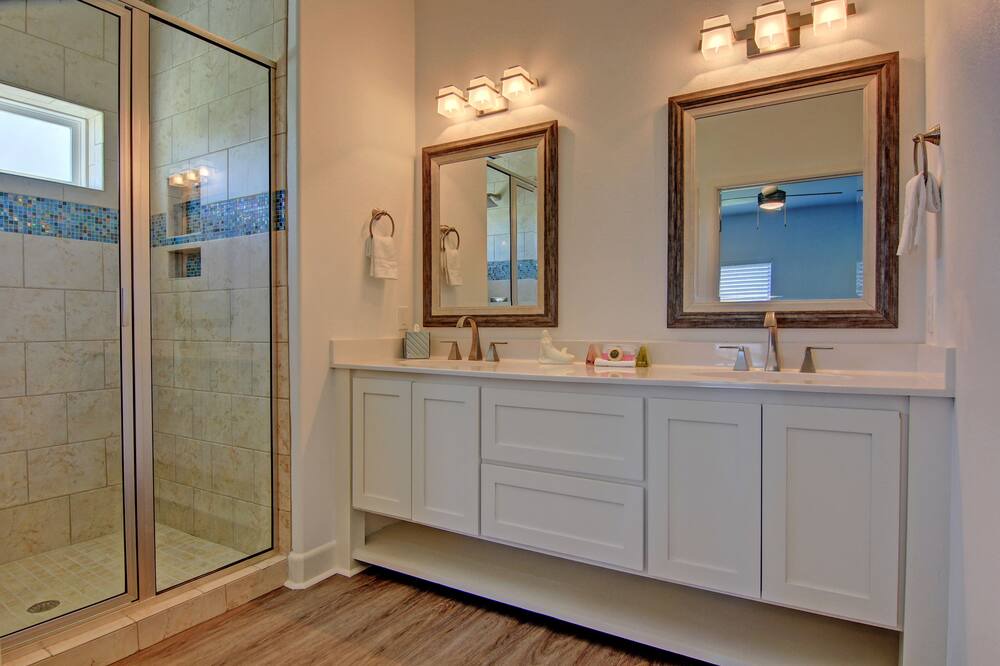 Photo of Bathroom in Port Aransas