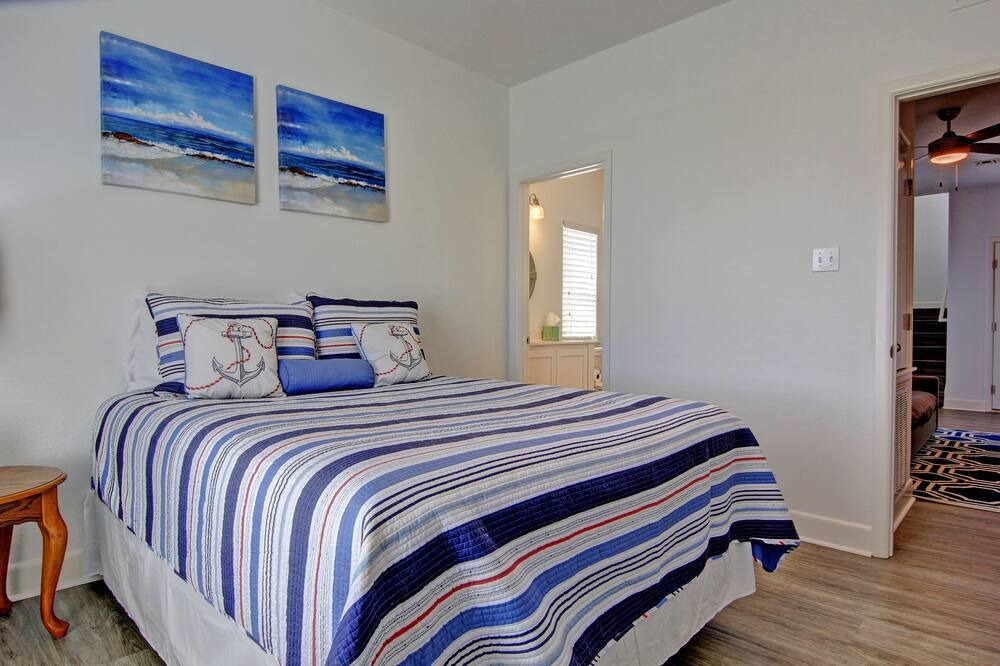 Photo of Bedroom in Port Aransas