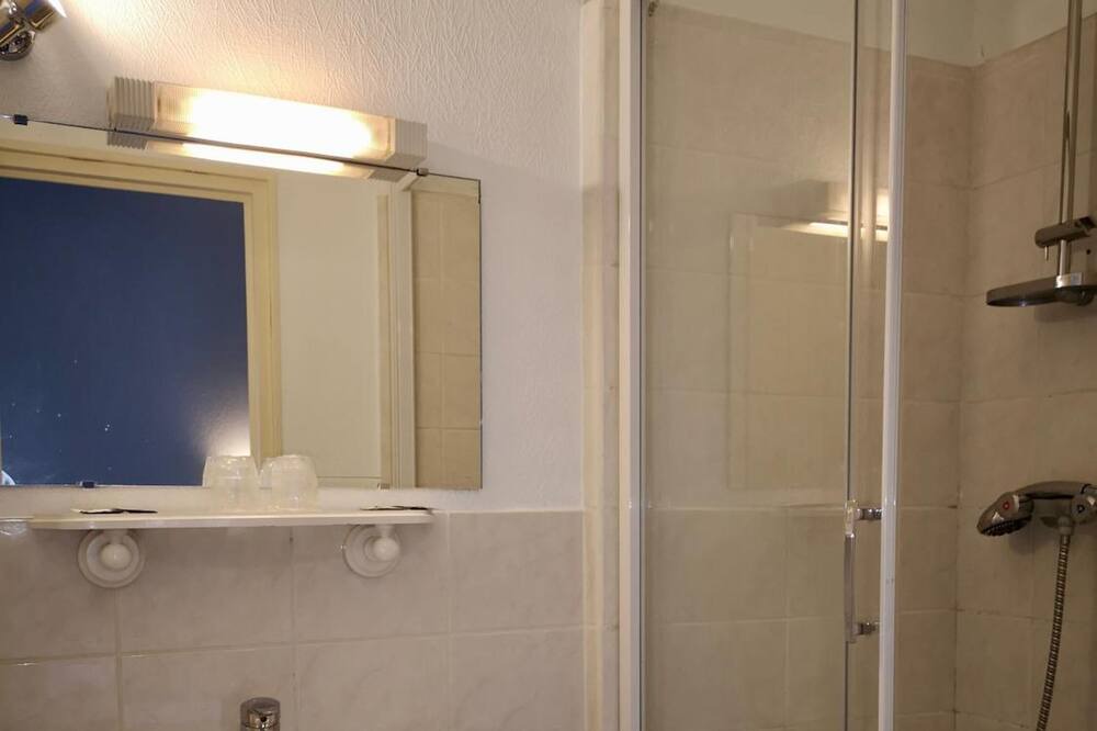 Photo of Bathroom in Vignoux-sur-Barangeon