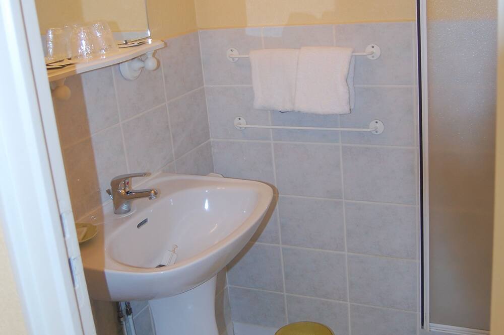 Photo of Bathroom in Vignoux-sur-Barangeon