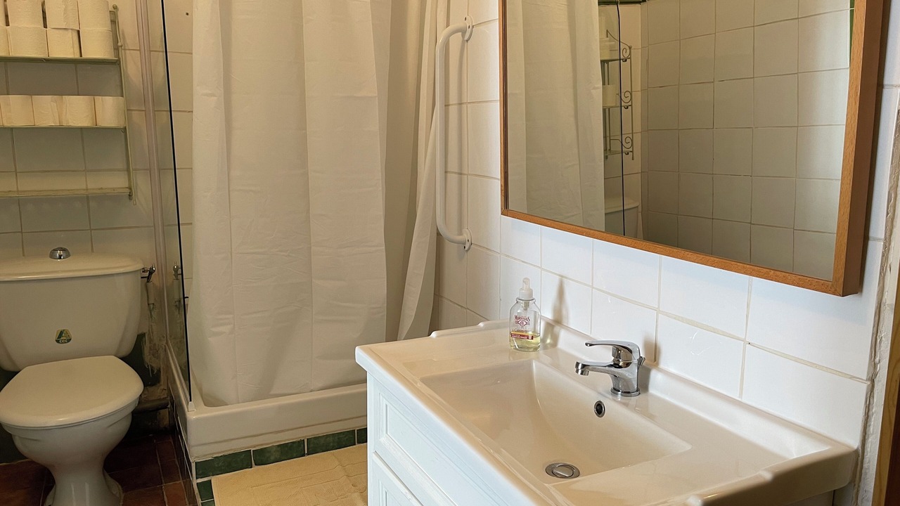 Photo of Bathroom in Saint-Hippolyte-du-Fort