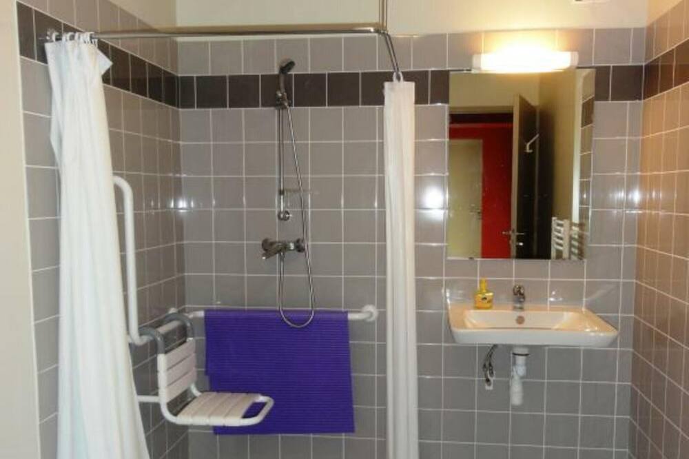 Photo of Bathroom in Beslon