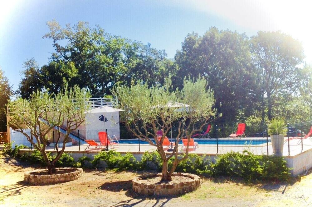 Photo of Outdoor in Lablachere