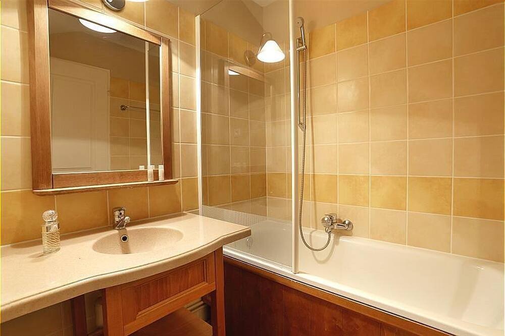 Photo of Bathroom in Monflanquin