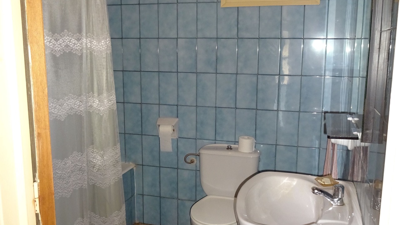 Photo of Bathroom in Algerri