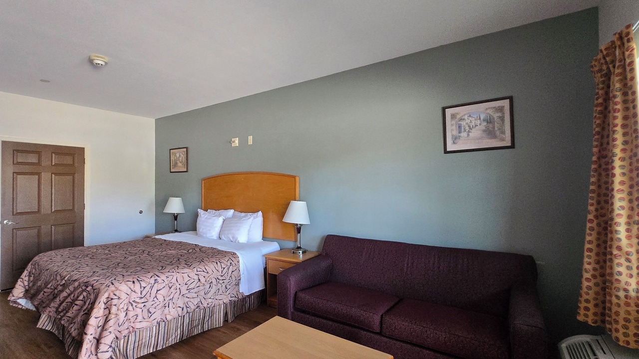Photo of Bedroom in Whitesboro