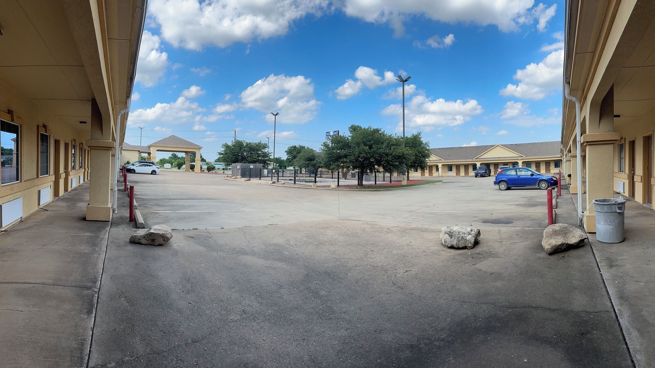 Photo of Outdoor in Whitesboro
