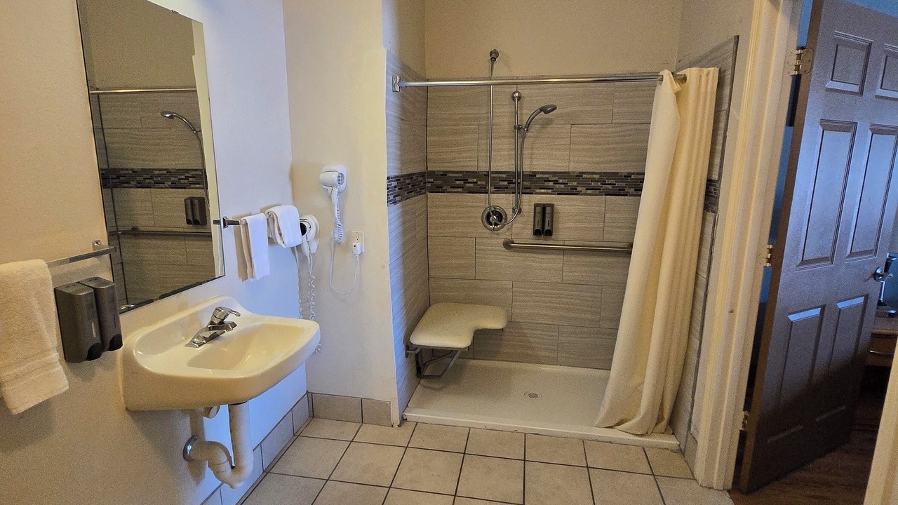 Photo of Bathroom in Whitesboro