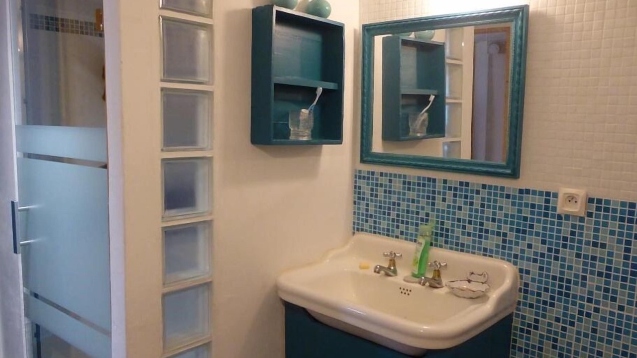 Photo of Bathroom in Pauligne