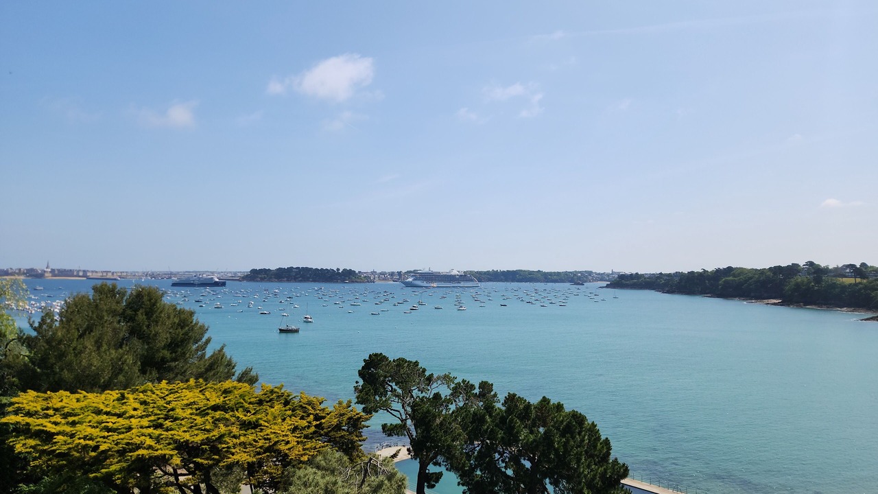 Photo of Bedroom in Dinard