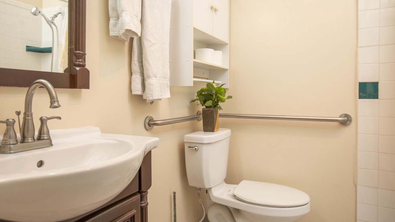 Photo of Bathroom in Hayes Valley