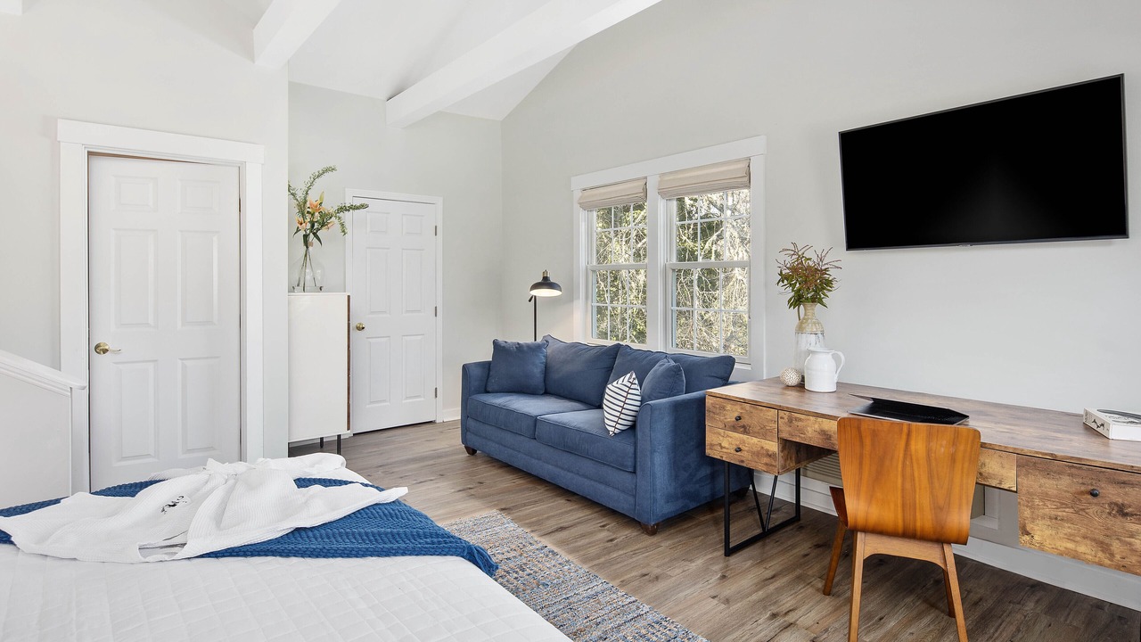 Photo of Bedroom in Vineyard Haven