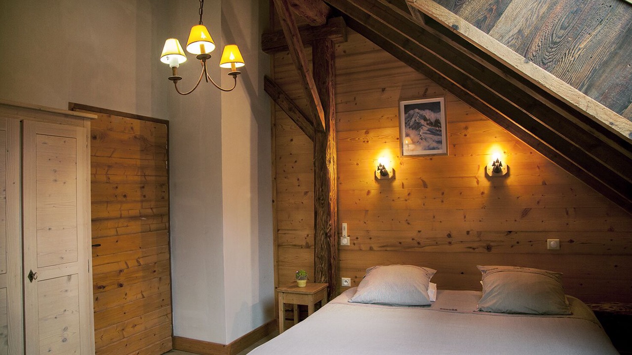 Photo of Others in Mercury