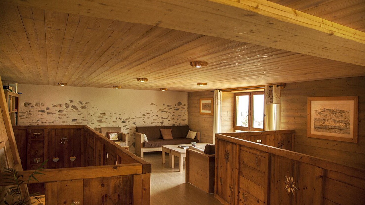 Photo of Others in Mercury