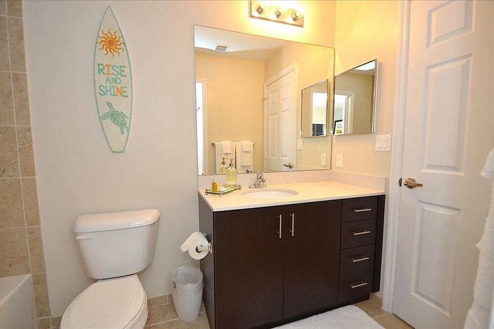 Photo of Bathroom in Cypress Point