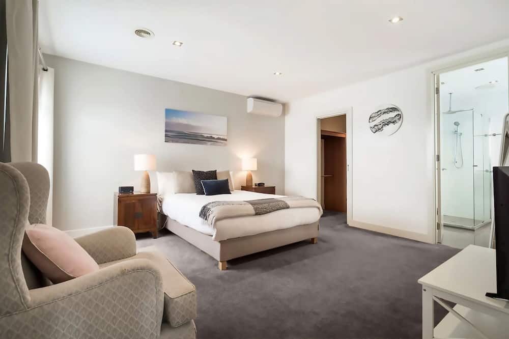 Photo of Bedroom in Mentone