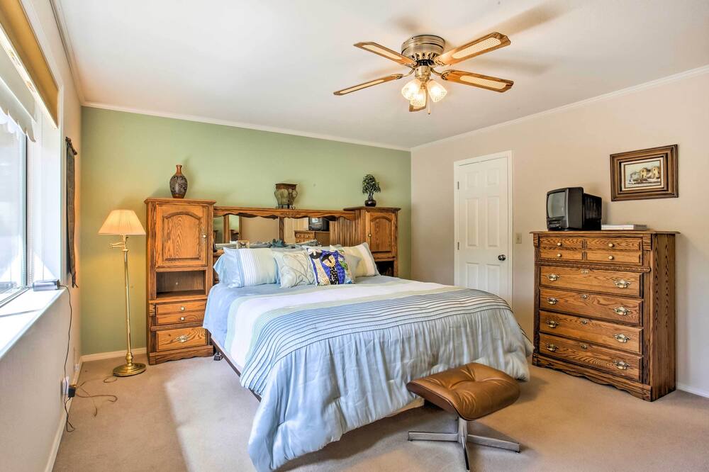 Photo of Bedroom in Groveland