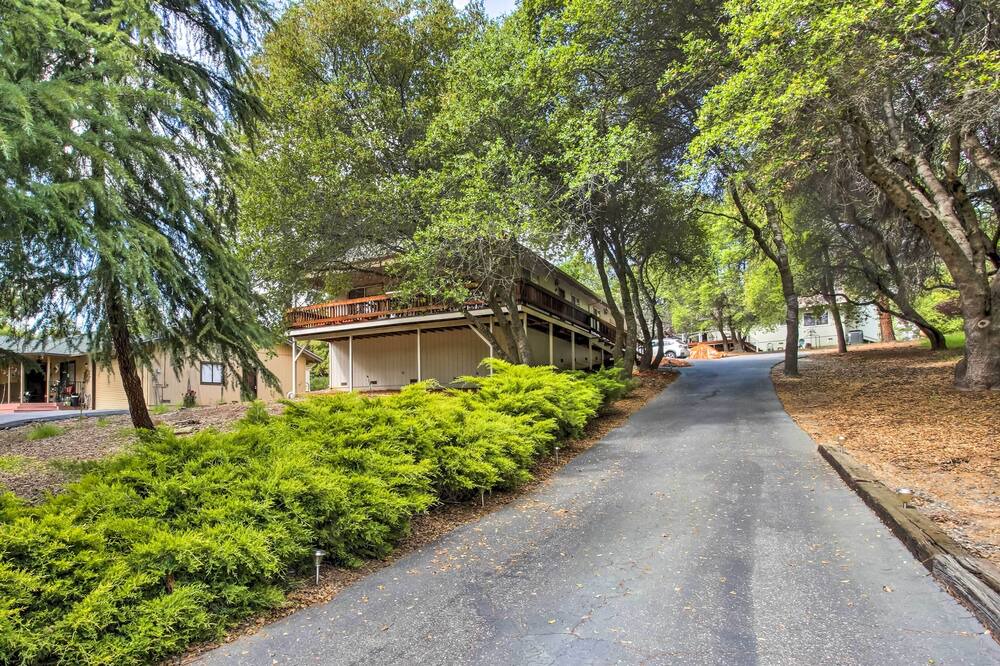 Photo of Outdoor in Groveland