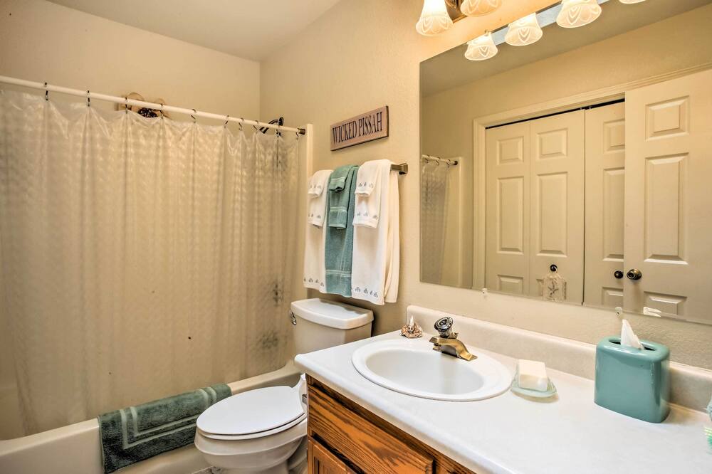 Photo of Bathroom in Groveland