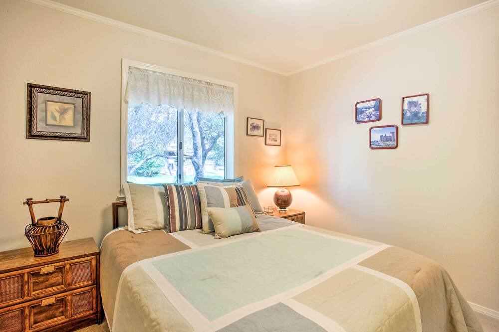 Photo of Bedroom in Groveland