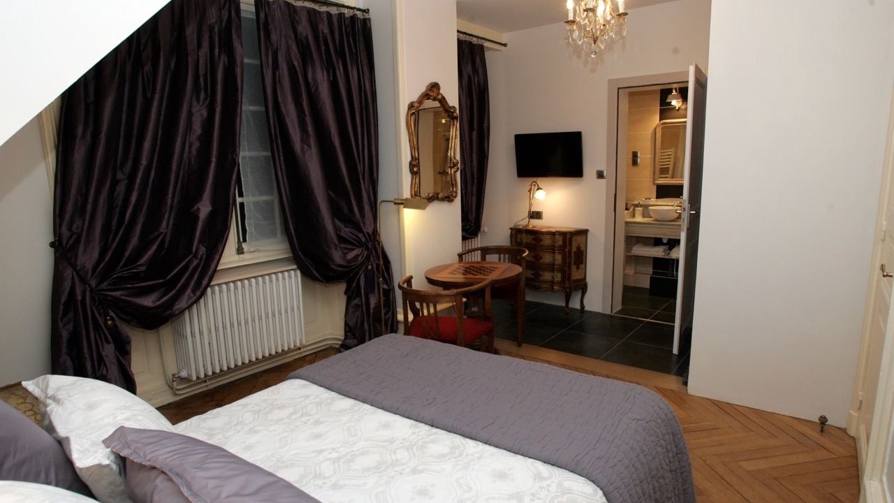 Photo of Bedroom in Montbeliard