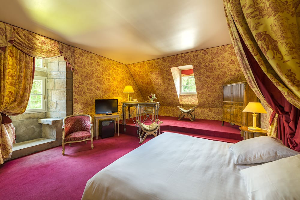Photo of Bedroom in Cubry