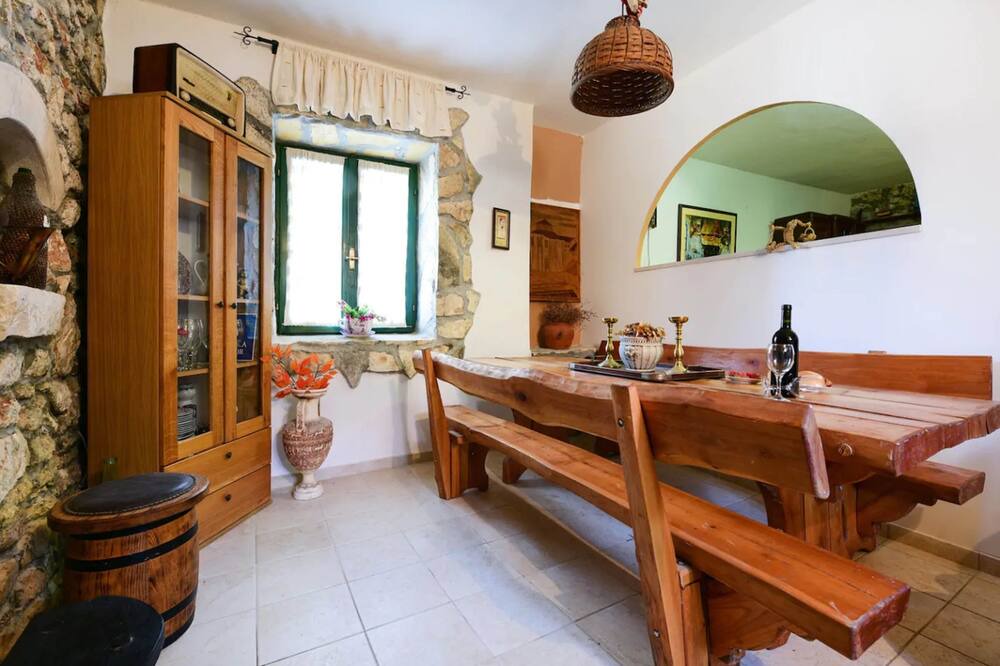 Photo of Kitchen in Banj