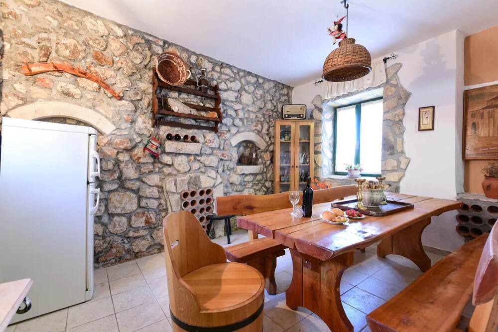Photo of Kitchen in Banj