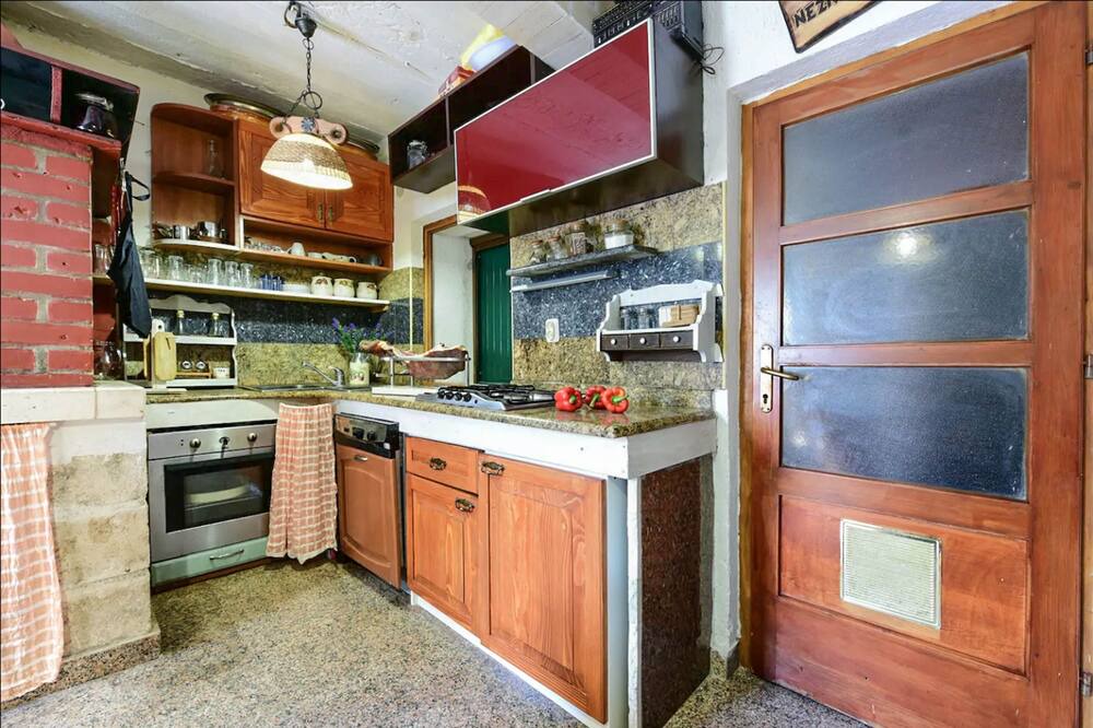 Photo of Kitchen in Banj