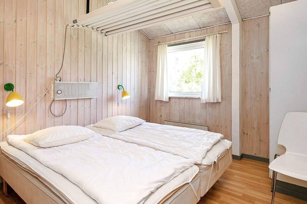 Photo of Bedroom in Hou