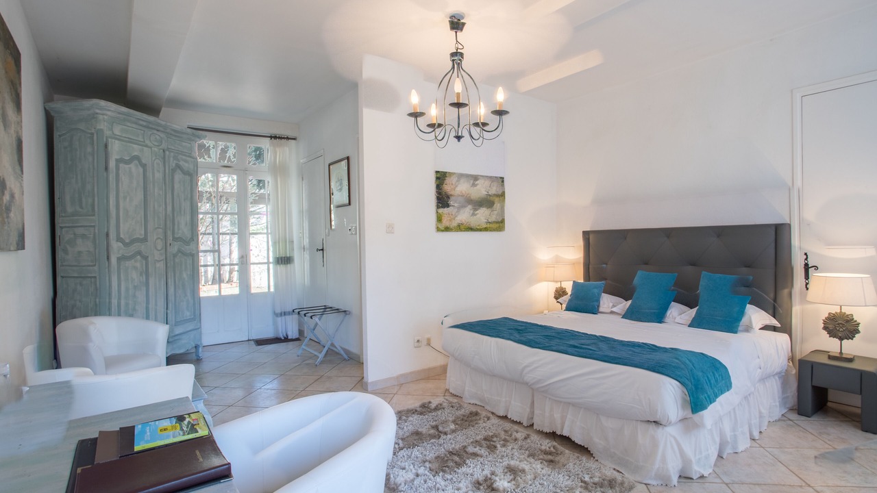 Photo of Bedroom in Floure