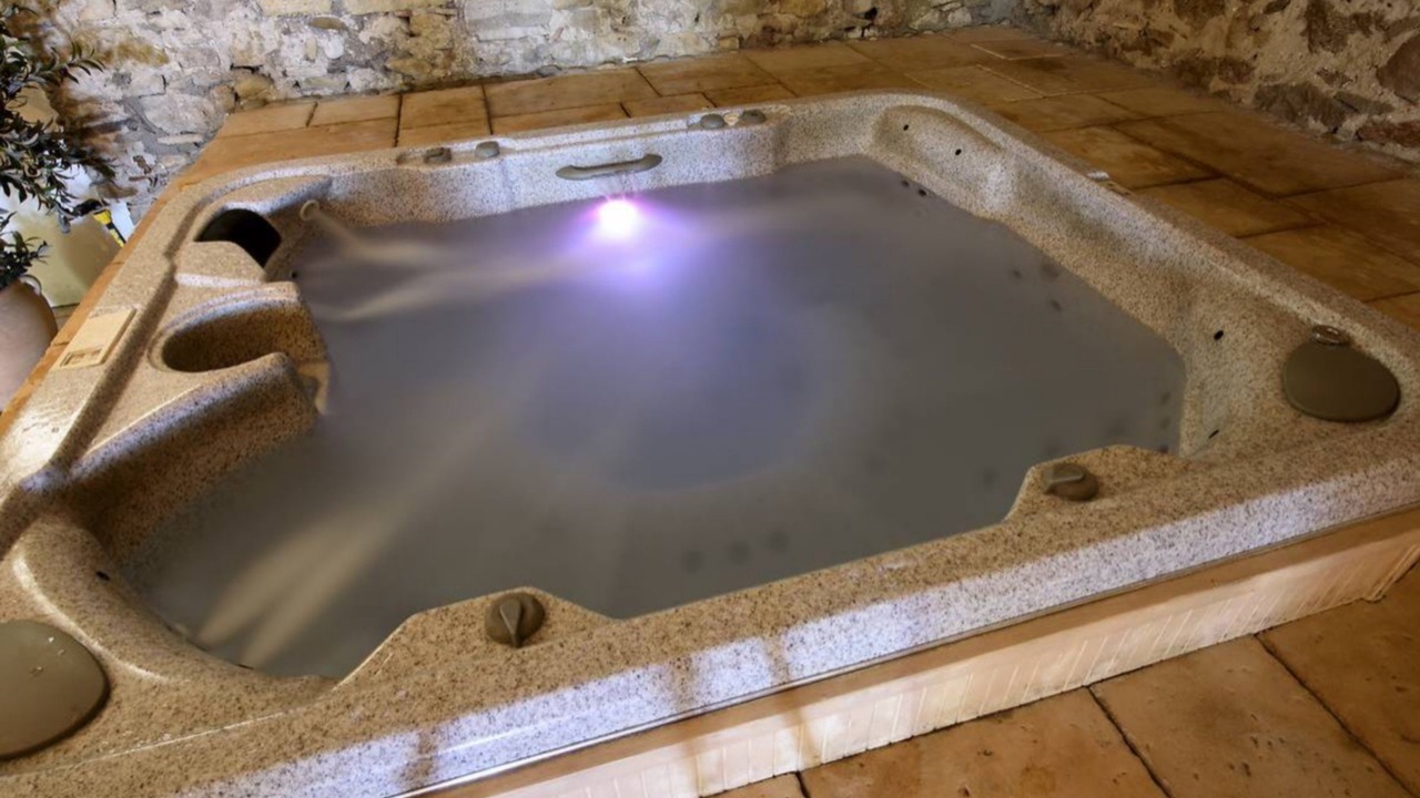 Photo of Others in Floure