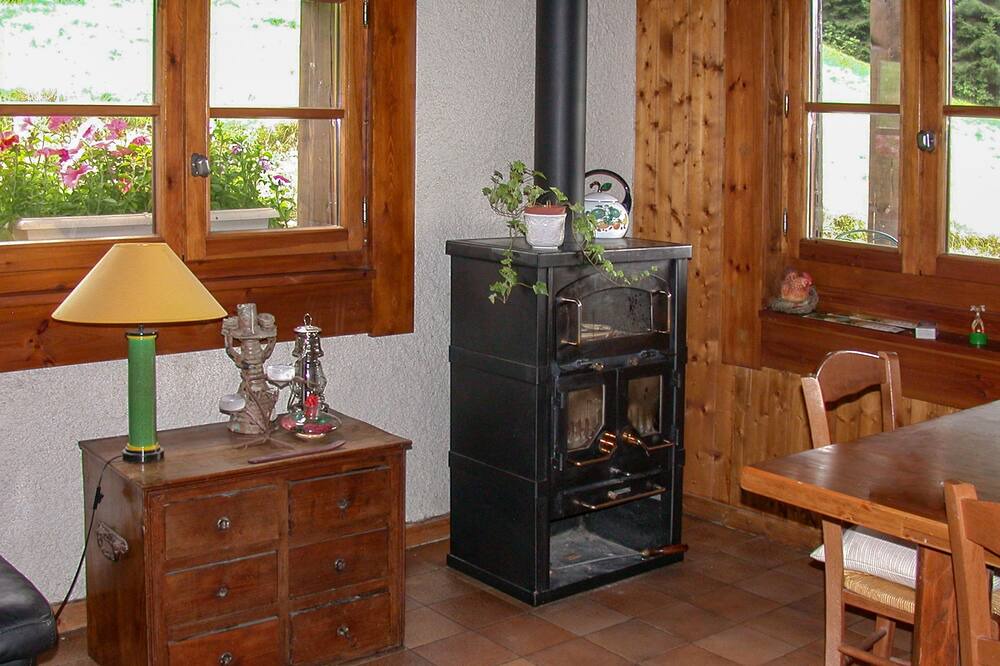 Photo of Others in Thones