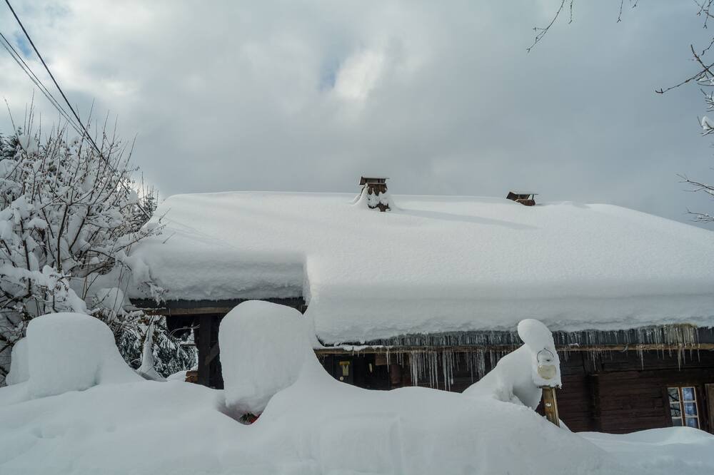 Photo of Outdoor in Thones