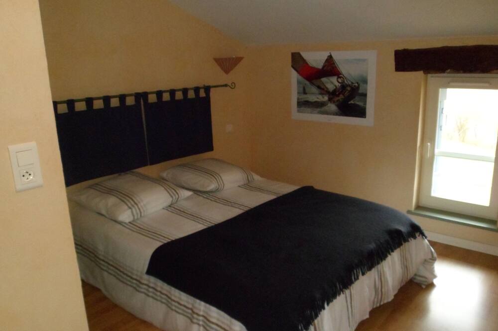 Photo of Bedroom in Ambierle