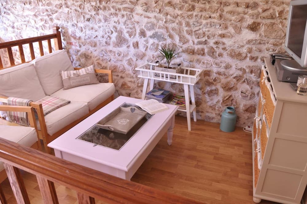 Photo of Livingroom in Ambierle