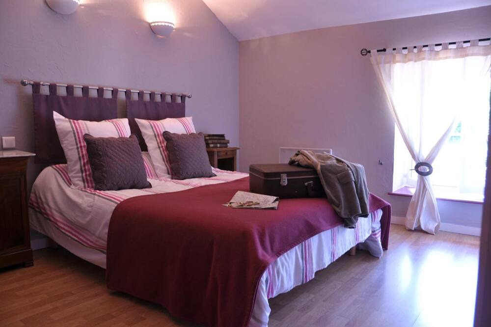 Photo of Bedroom in Ambierle