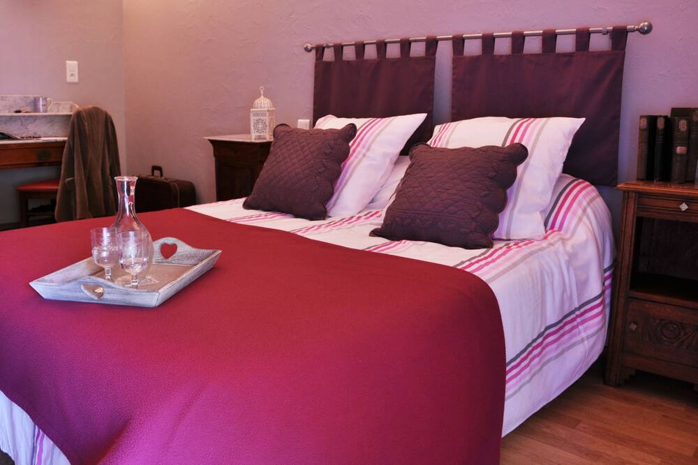 Photo of Bedroom in Ambierle