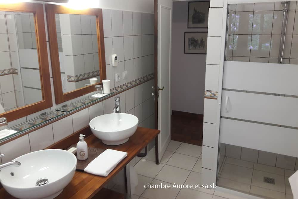 Photo of Bathroom in Lamotte-Beuvron