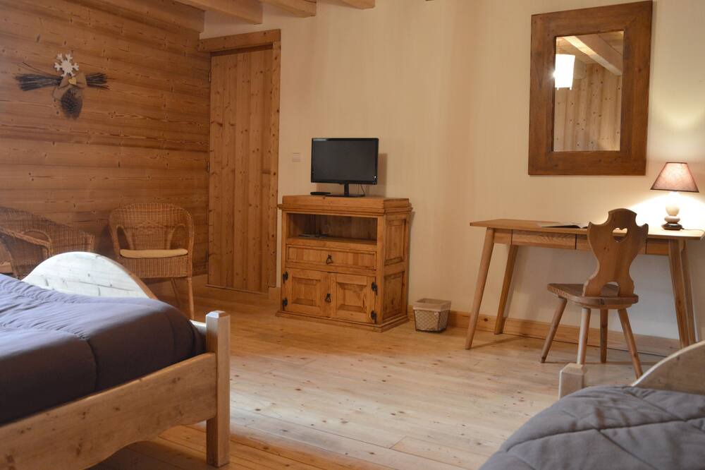 Photo of Bedroom in Saint-Eustache