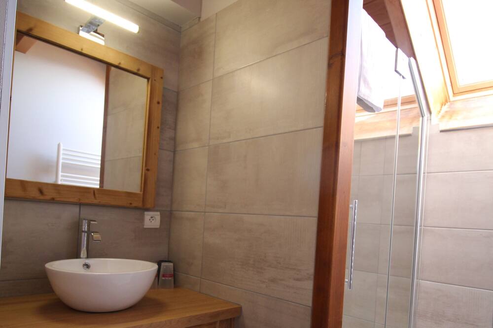 Photo of Bathroom in Saint-Eustache