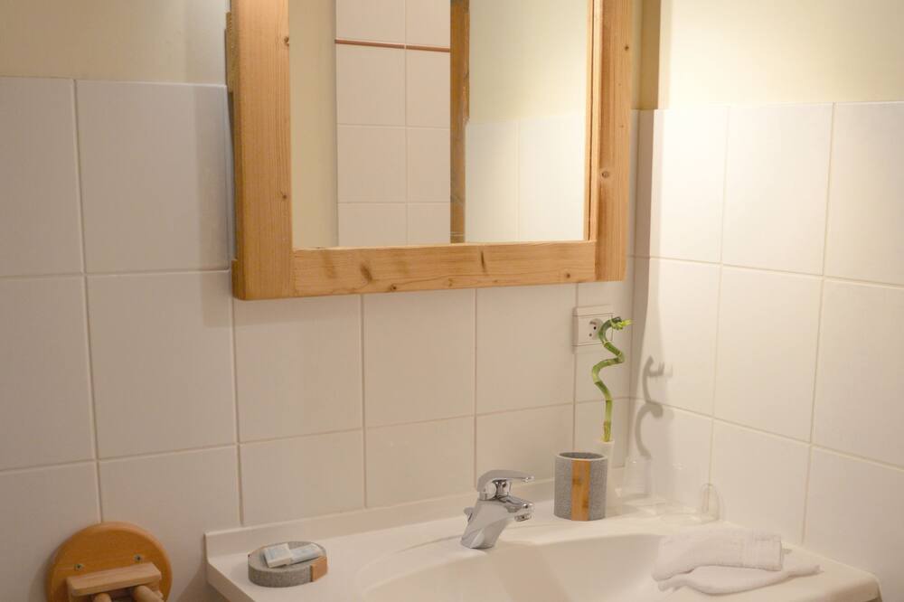 Photo of Bathroom in Saint-Eustache
